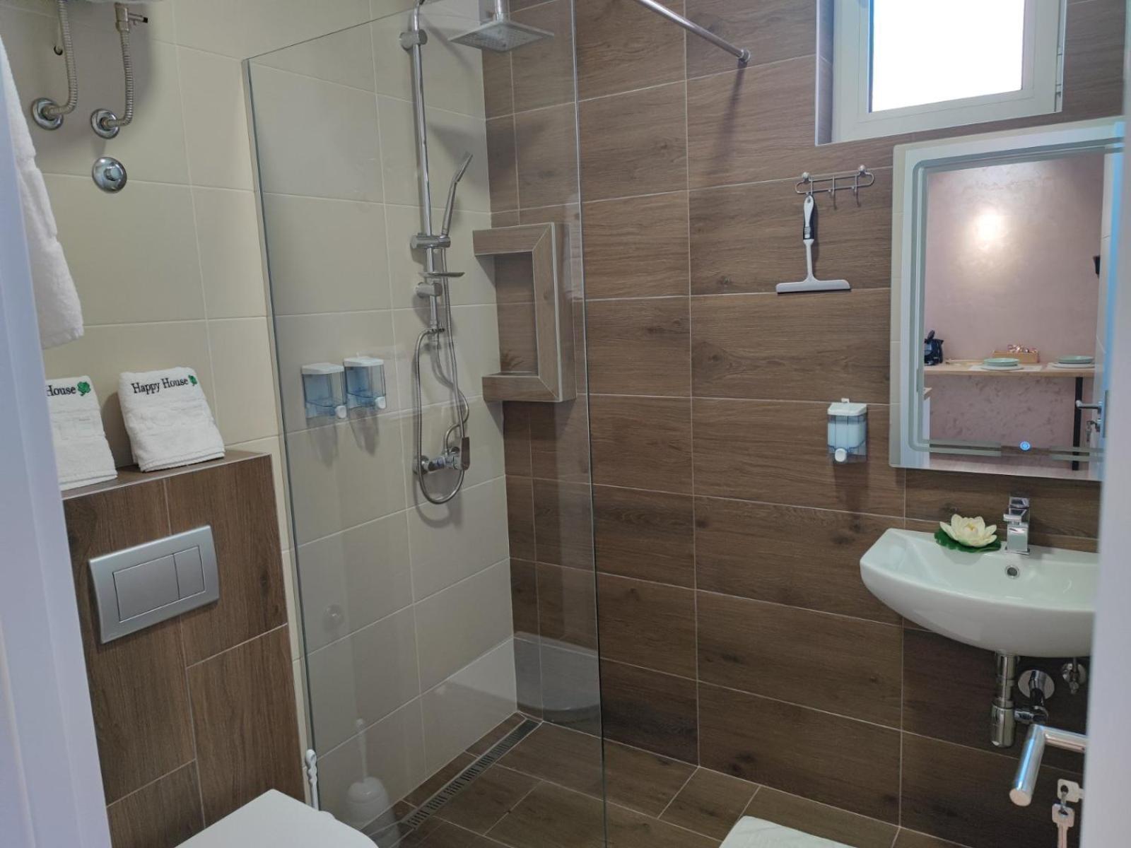 Apartmani Happy House Surčin Exterior foto